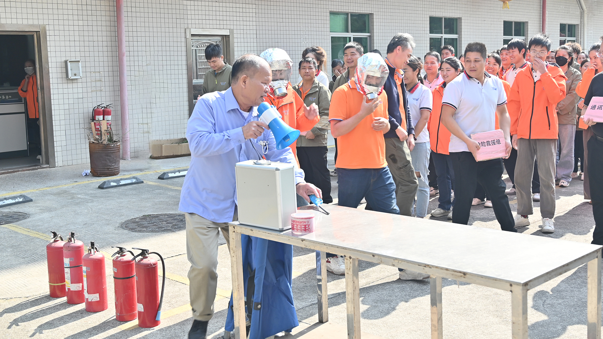 以練筑防，安全同行！卡立方集團(tuán)RFID智能卡定制工廠開(kāi)展消防演練
