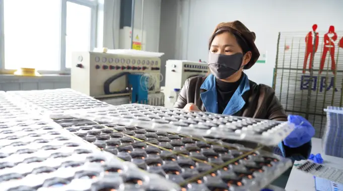 文明中衛(wèi)：閩寧情更長(zhǎng) 山海共潮生 | 閩企向西入“海”來(lái) 