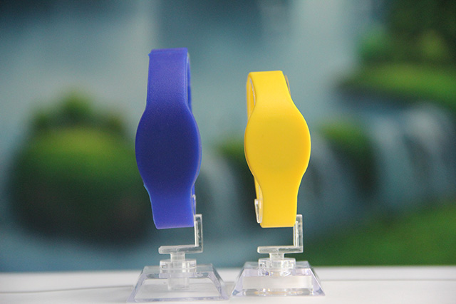 食品級ic腕帶真的安全環(huán)保嗎?怎樣辨別環(huán)保ic腕帶? 食品級ic腕帶真的安全環(huán)保嗎?怎樣辨別環(huán)保ic腕帶?